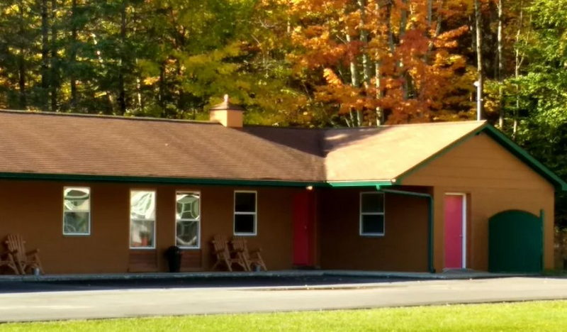 Tahquamenon Suites Lodging (Travelers Motel) - From Website